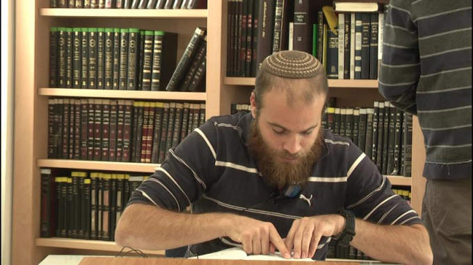 האם מחויב שתינתן תורה מן השמיים לאדם?