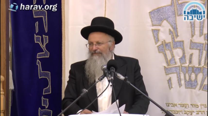 כְּאִילּוּ קַבִּילוּ לָהּ הַהִיא שַׁעֲתָא מִטּוּרָא דְּסִינַי