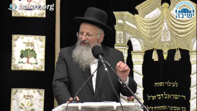 בָּכוֹ תִבְכֶּה בַּלַּיְלָה, וְדִמְעָתָהּ עַל לֶחֱיָהּ