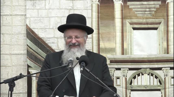 בִּשְׁבִילֵךְ רָחֵל אֲנִי מַחְזִיר אֶת יִשְׂרָאֵל לִמְקוֹמָן