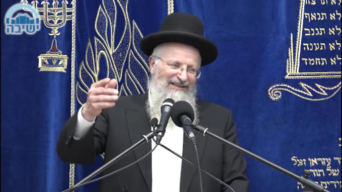 וָאֱהִי לָהֶם לְמִקְדָּשׁ מְעַט - אֵלּוּ בָתֵּי כְנֵסִיּוֹת וּבָתֵּי מִדְרָשׁוֹת