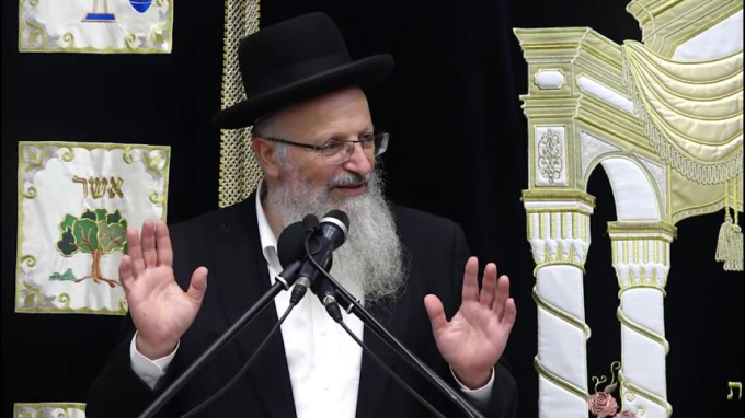 עַל מָה אָבְדָה הָאָרֶץ נִצְּתָה כַמִּדְבָּר מִבְּלִי עֹבֵר?