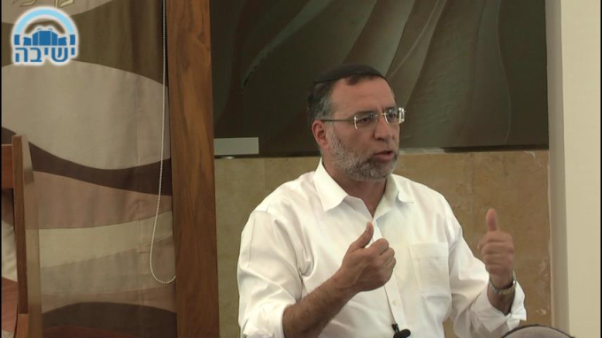 שליח שזכה בהגרלה למי שייך הכסף?