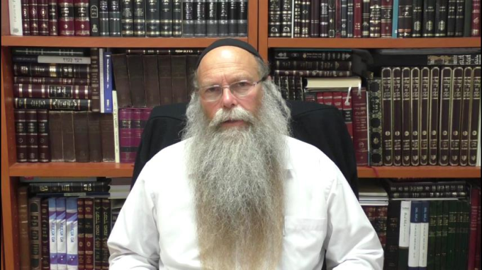 הַקְרֵב אֵלֶיךָ אֶת אַהֲרֹן אָחִיךָ