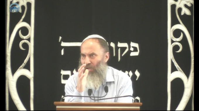 "דחויה" או "הותרה" ביבום ובכלל 