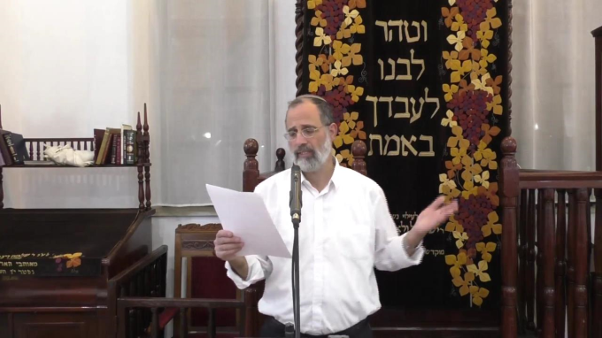 מאכלות ומלכויות
