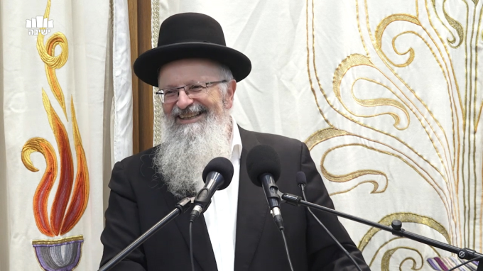 בָּרְכוּ עַמִּים אֱלֹהֵינוּ וְהַשְׁמִיעוּ קוֹל תְּהִלָּתוֹ 