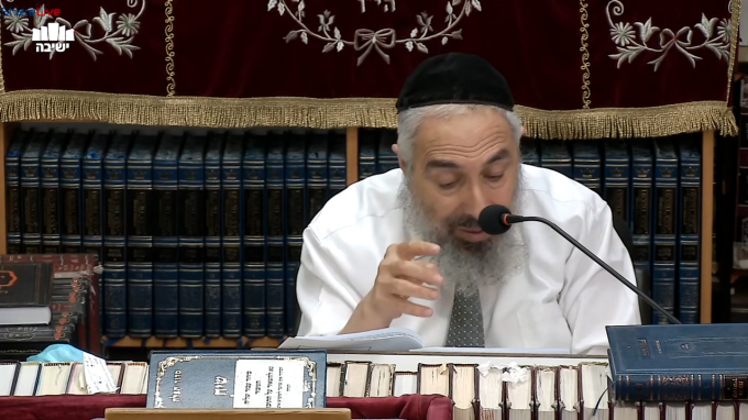 חובת מזוזה בבניין משותף וכיצד קביעתה