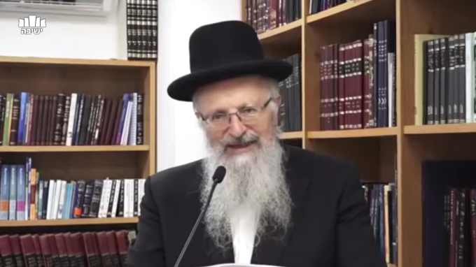 הוּא הֵטִיב לָנוּ. הוּא מֵטִיב לָנוּ. הוּא יֵיטִיב לָנוּ