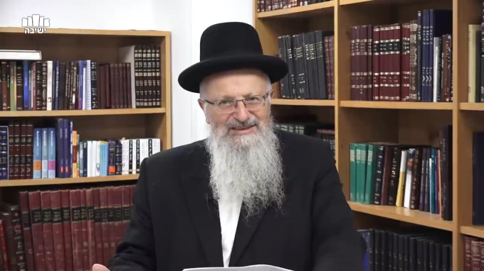 מְלוֹךְ עַל כָּל הָעוֹלָם כֻּלּוֹ בִּכְבוֹדָךְ