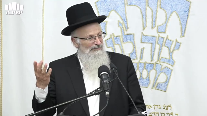 חֲזַק וֶאֱמָץ אַל תַּעֲרֹץ וְאַל תֵּחָת