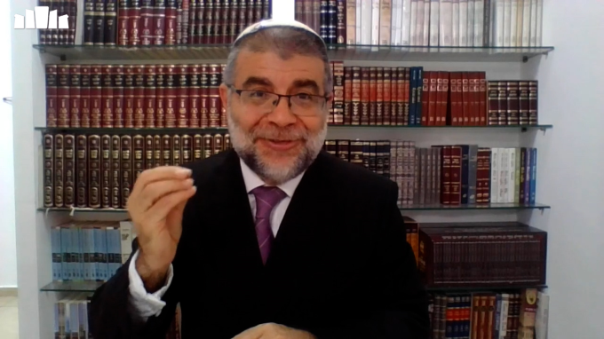אישה ששכחה להדליק נרות שבת