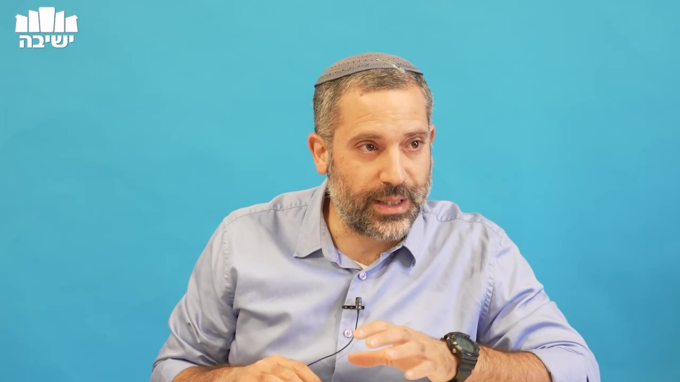 מעלתו הרוחנית של האדם לפי מידת דבקותו בכלל