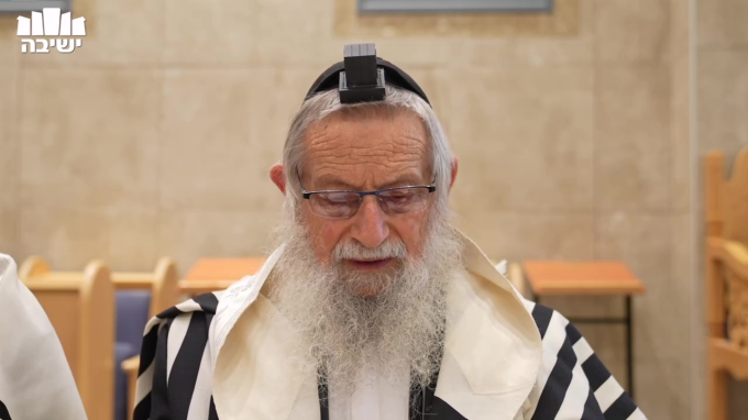 ביאור: "ה' אלוקי גדלת מאוד", "הוד והדר לבשת", "עוטה אור כשלמה"