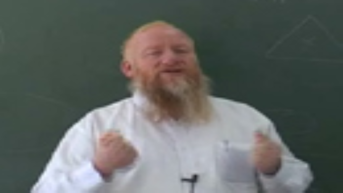 אשה בהלל של חנוכה