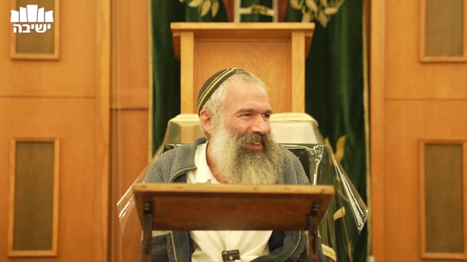 "בהעלותך את הנרות" – "בימים ההם בזמן הזה"