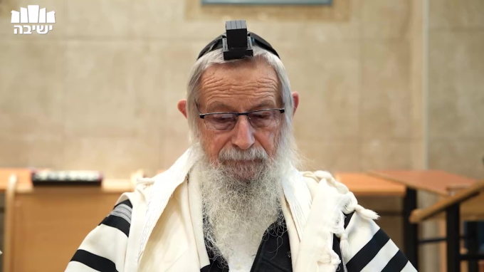 "על נטילת ידיים", "אשר יצר", "וברא בו נקבים"