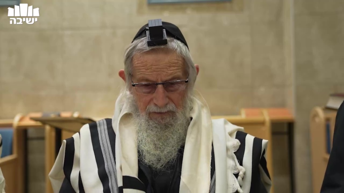 "להדליק נר של חנוכה"