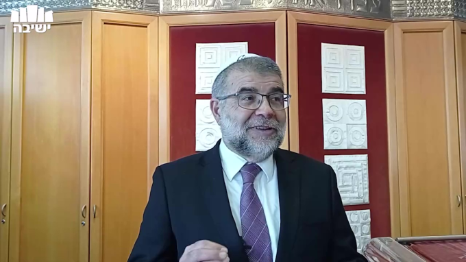 שמונה מי יודע? שמונה דיונים הלכתיים בדיני חנוכה