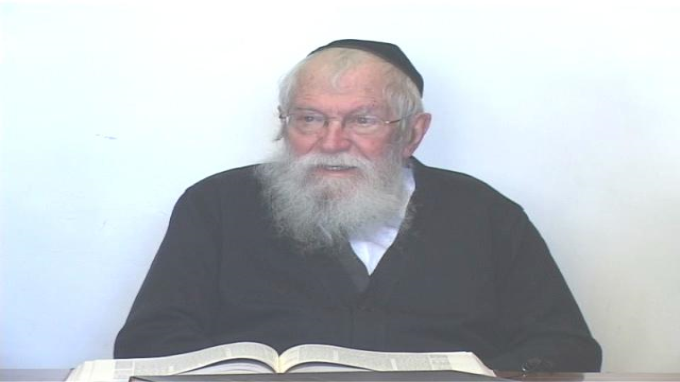 מעמיד בהמה על גבי עשבים, בשבת ובנזיקין