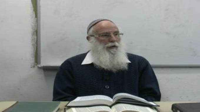 "עצי שיטים עומדים" שעומדים לעולם
