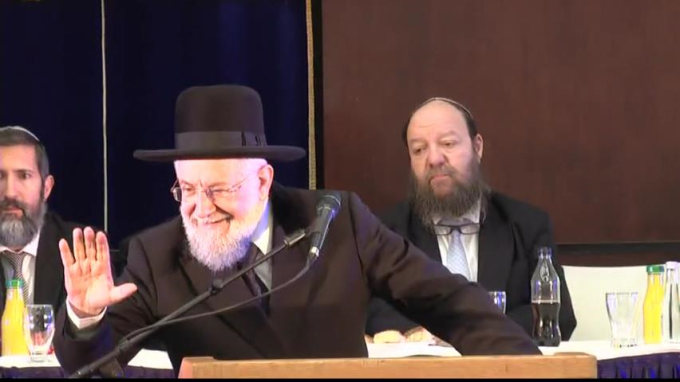"עומדים צפופים ומשתחווים רווחים" האחדות בישראל