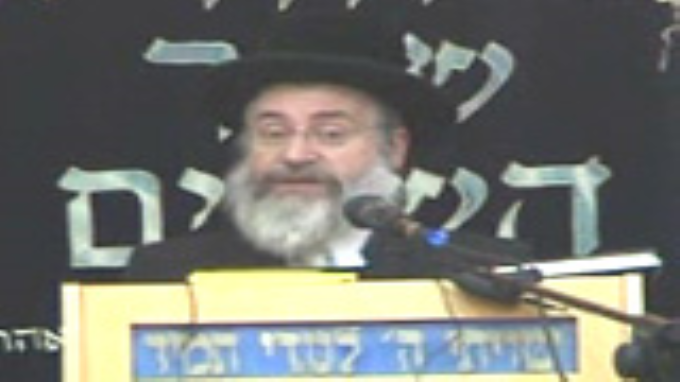 בירורים בעניין ברכת התורה