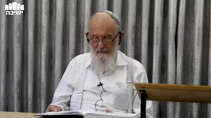 החש בראשו יעסוק בתורה, מדוע?