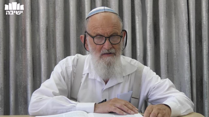 ממי לומדים תורה?