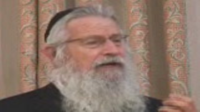 פירושי חכמים ל'ויחל משה'