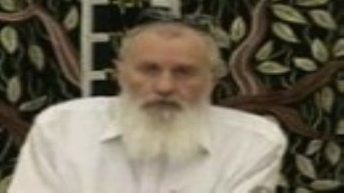 טלי גיטך מעל גבי קרקע