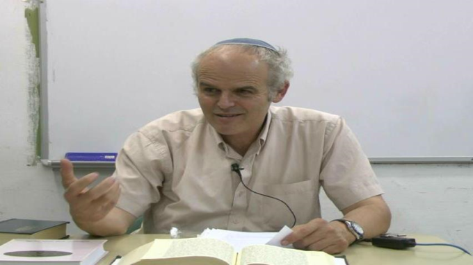 "קרוב לנו האיש מגואלנו הוא"