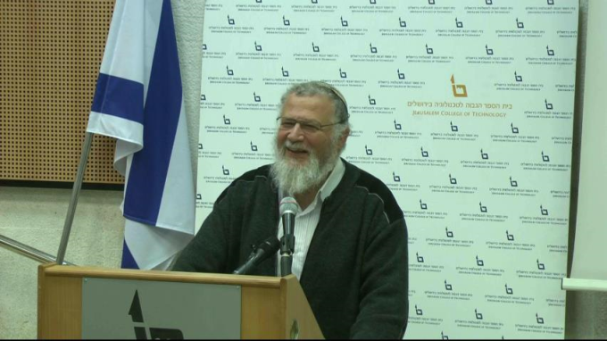 כשרותו של תרנגול המשי