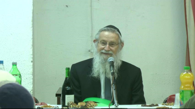 סדר ט"ו בשבט עם בוגרי הישיבה - התשע"ד