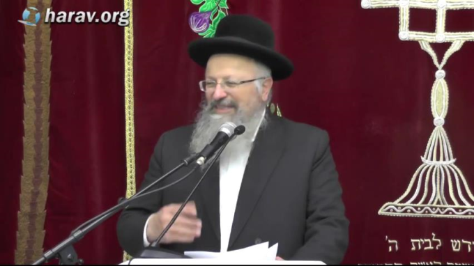 הדלקת נרות חנוכה בשמן שביעית