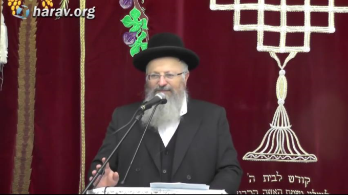 נרות חנוכה ונרות המקדש