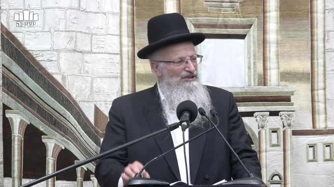 טוֹב וְיָשָׁר ה' עַל כֵּן יוֹרֶה חַטָּאִים בַּדָּרֶךְ