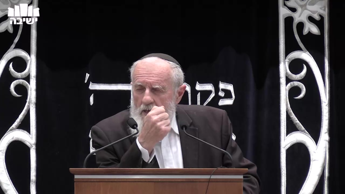 דיני קריאת המגילה, וההבדל בין הקריאה בלילה ליום