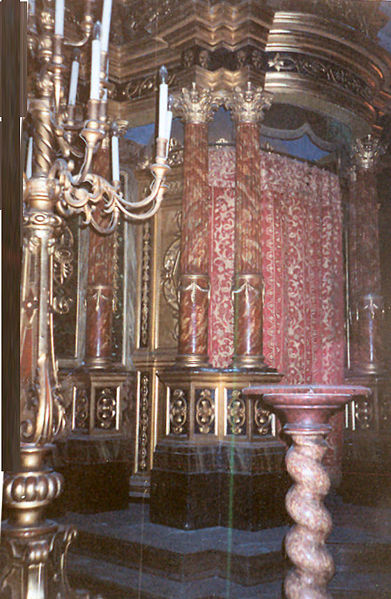 קובץ:The Ark of the synagogue 12.jpg