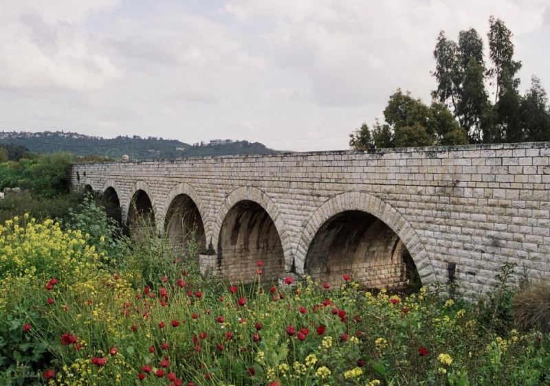 קובץ:Valley train jalame bridge.jpg
